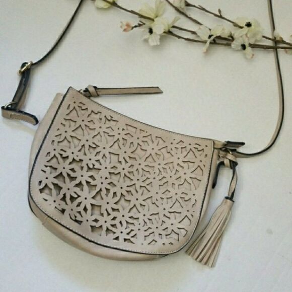Bueno Handbags - Bueno Lasercut Shoulder Bag